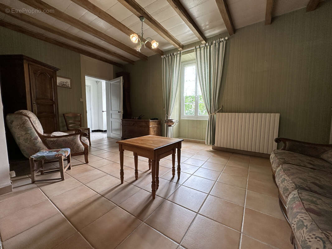 Propriété en pierres, deux maisons et terrain - photo 5