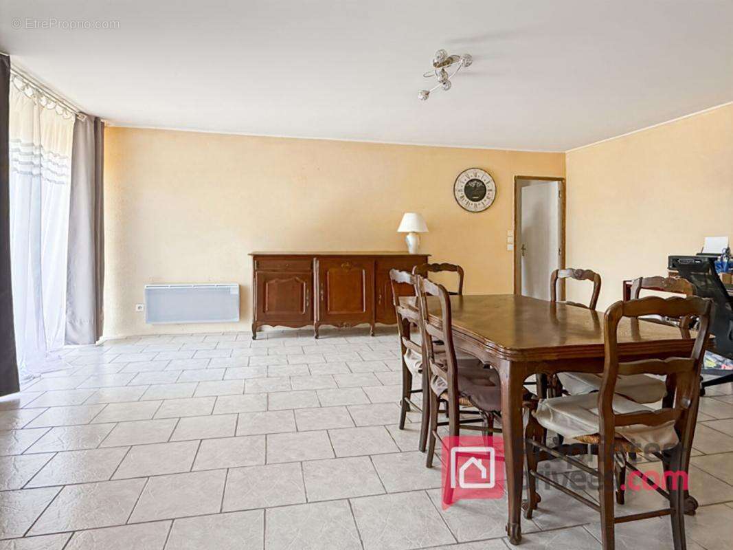 Maison à VILLE-SOUS-LA-FERTE