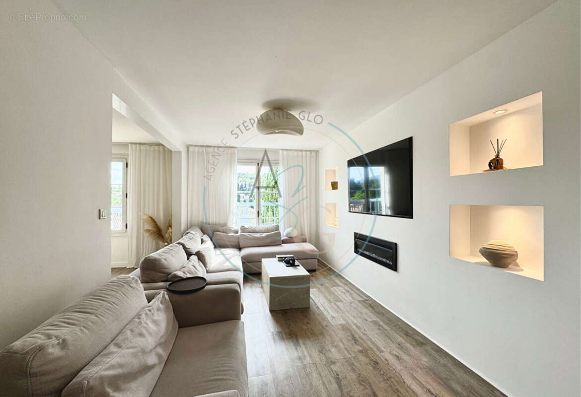 Appartement à COGOLIN