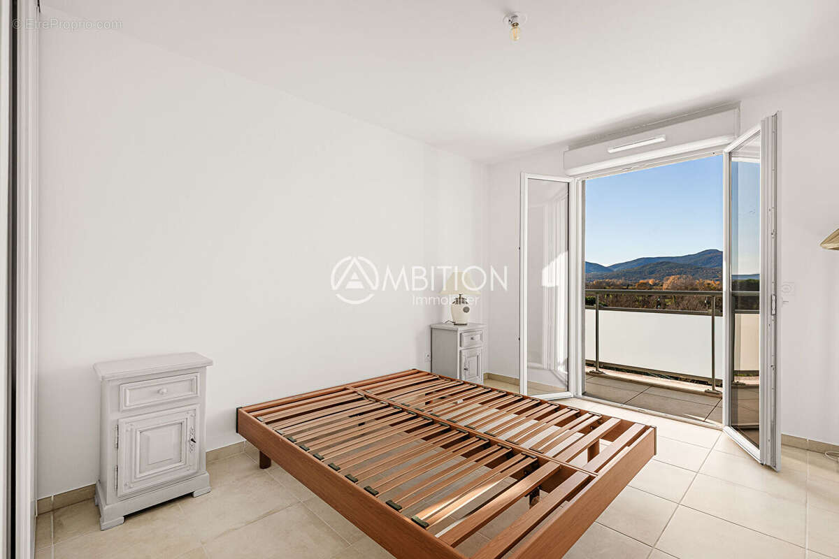 Appartement à PUGET-SUR-ARGENS