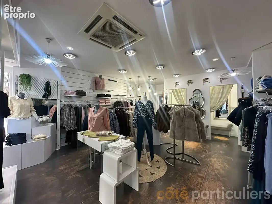 Immeuble avec local professionnel HYPER CENTRE - photo 6