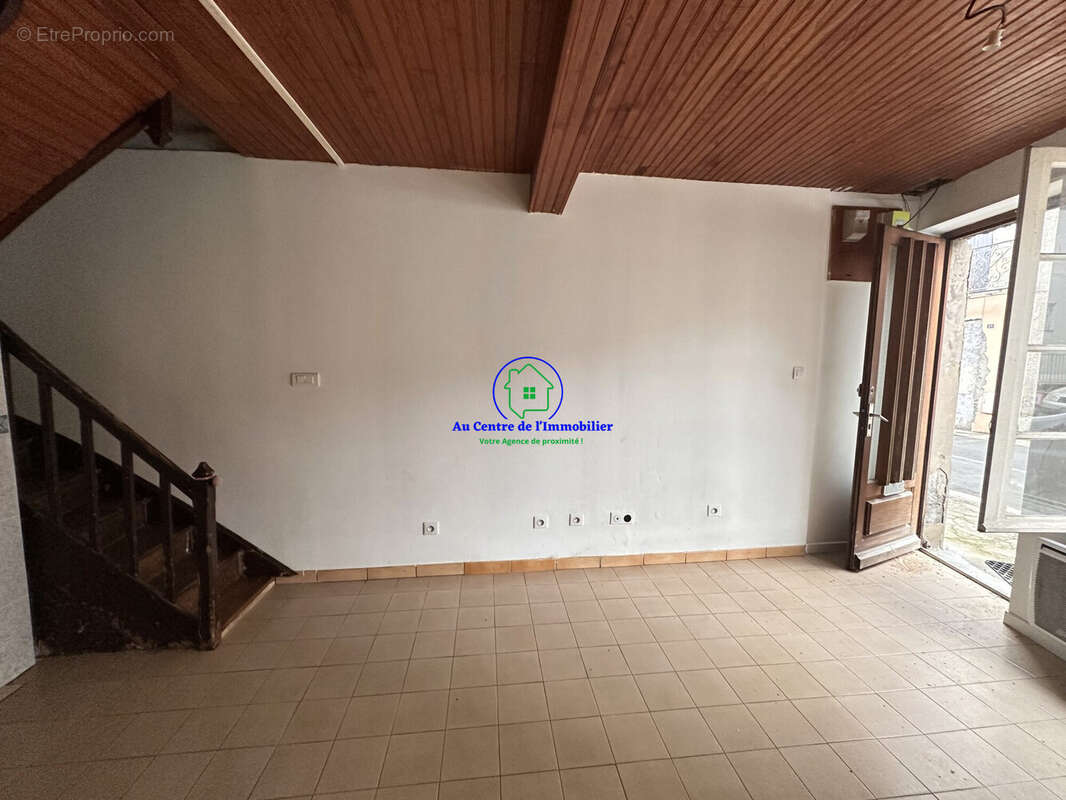 Maison à PORT-SAINTE-MARIE