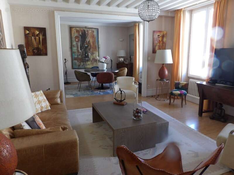 Appartement à NERIS-LES-BAINS