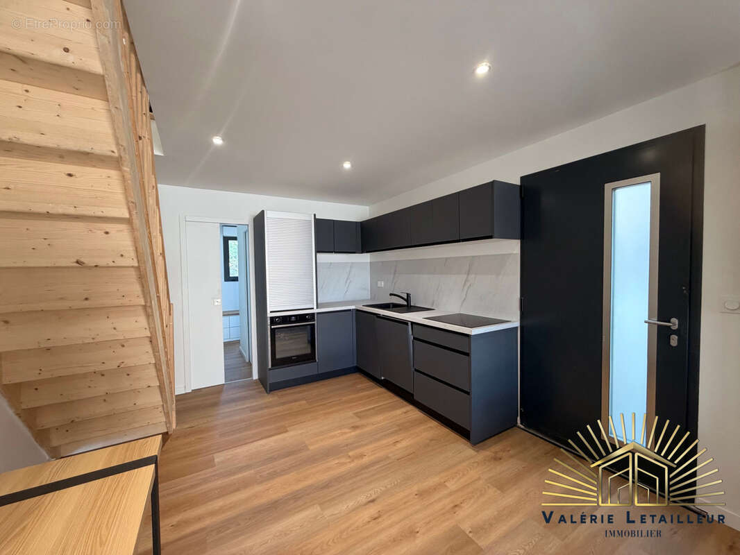 Appartement à POMPIGNAC