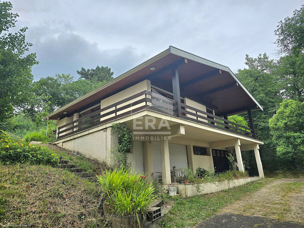 Maison à MONTPON-MENESTEROL