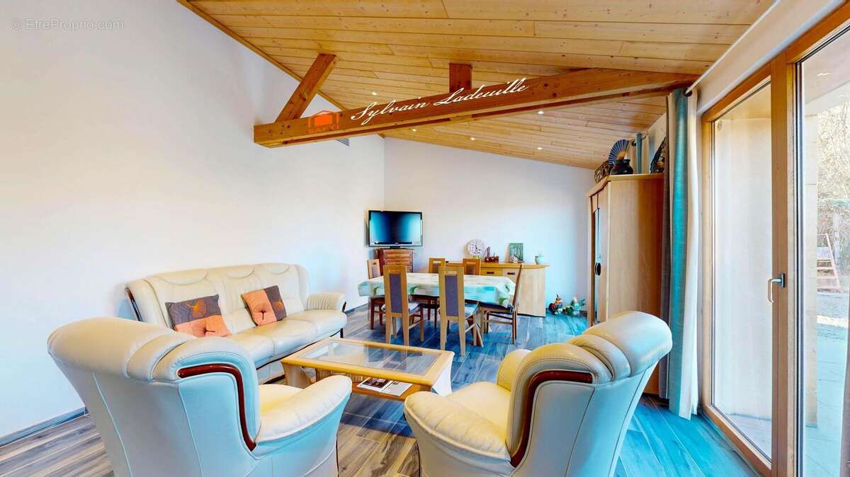 Maison 105 m² à Saint-Laurent-La-Vallee  - photo 3