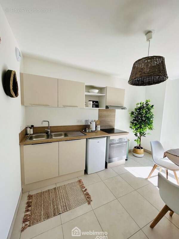 Cuisine aménagée - Appartement à AGDE