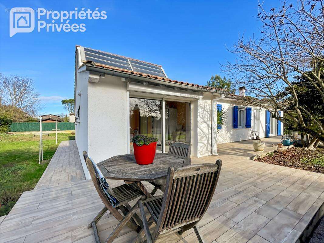 EN EXCLUSIVITÉ - Villa plain-pied 4 faces avec studio indépendant - photo 13