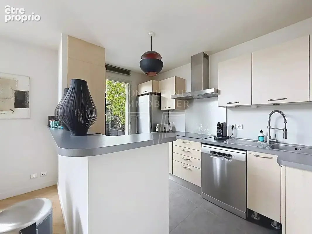 Dernier étage : 80 m² deux chambres/63 m² de terrasses - photo 9
