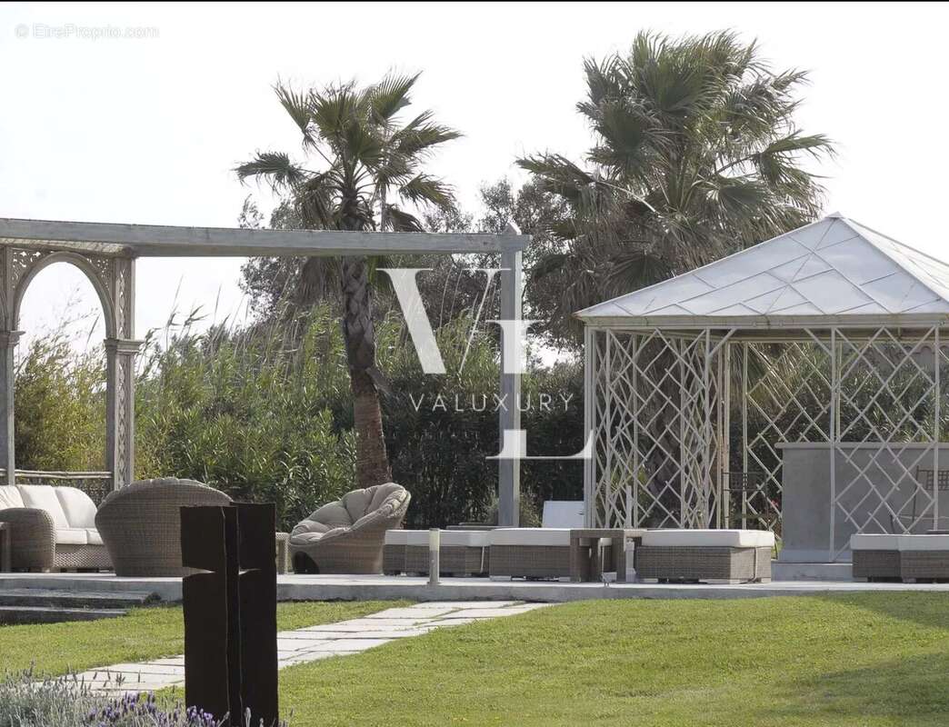 Maison 614 m² à Grimaud  - photo 14