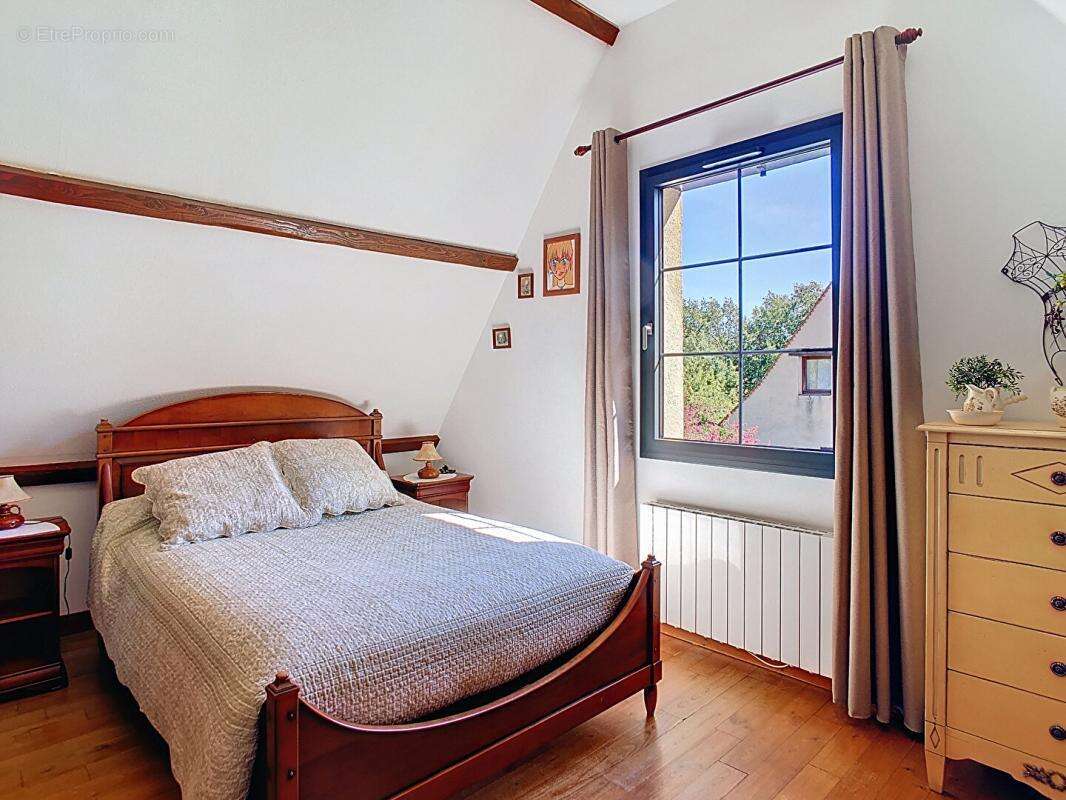 Maison à BEYNAC-ET-CAZENAC