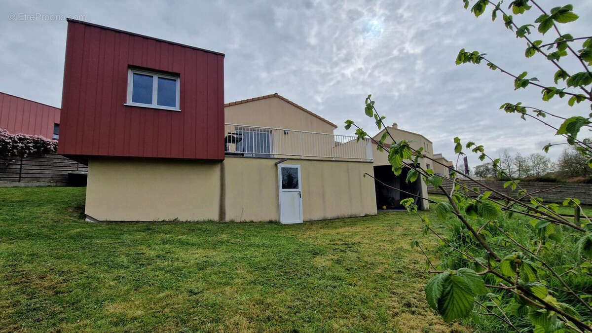 Maison à CORCOUE-SUR-LOGNE