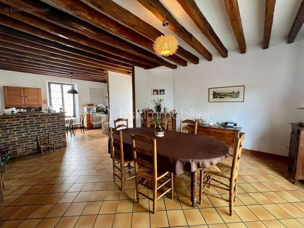 Maison à PUSSAY