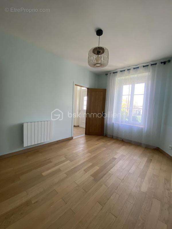 Centre ville – Maison meulière de plain-pied - photo 8