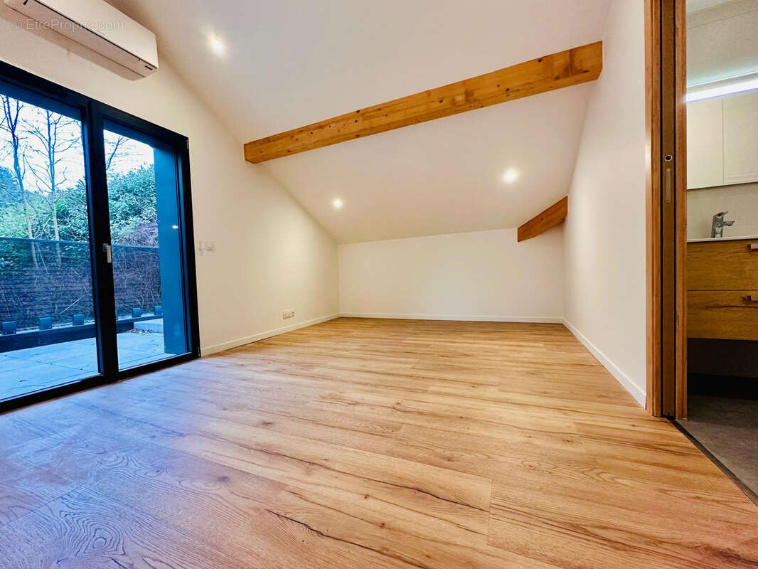 Appartement à NEUVECELLE