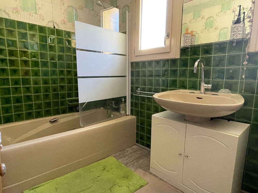 Maison à VILLARDS-D'HERIA