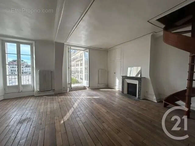 Appartement à FONTAINEBLEAU