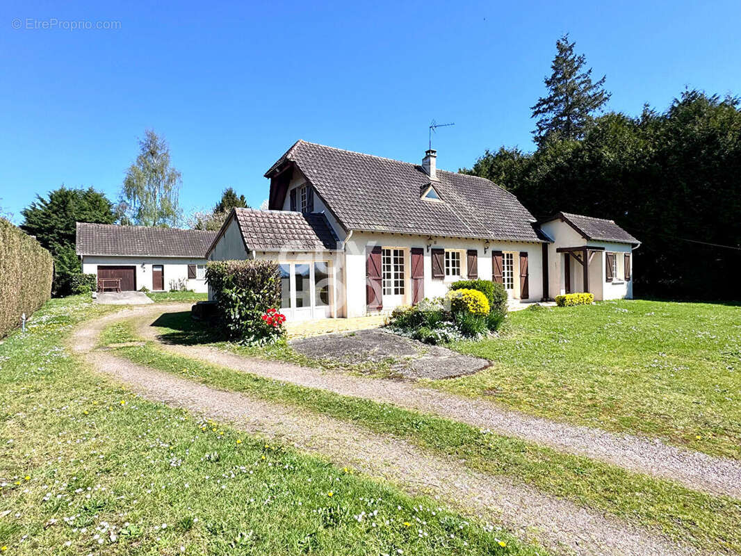 Maison à PONT-L'EVEQUE