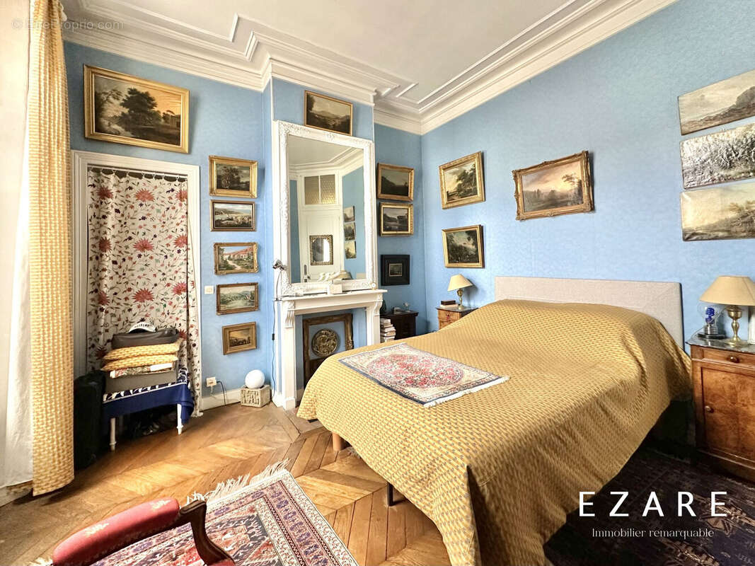 Appartement à PARIS-3E