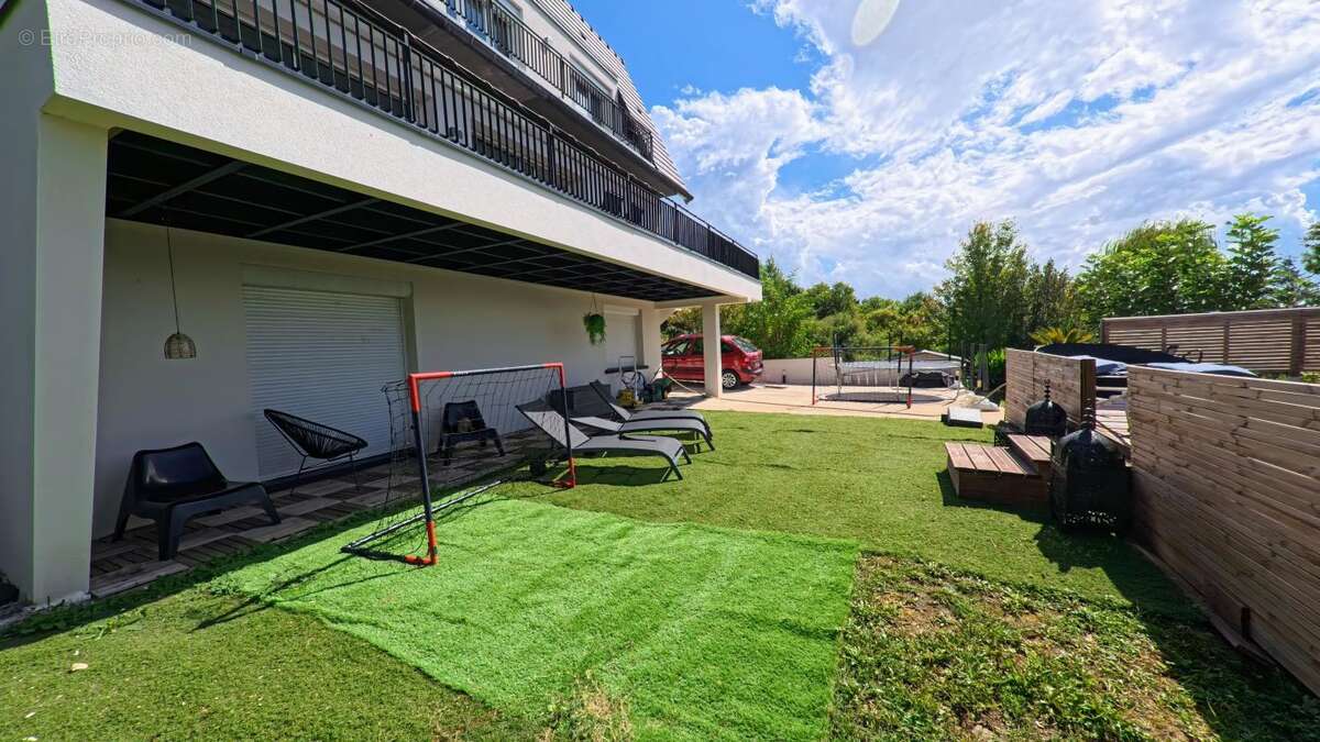 Maison à CHENNEVIERES-SUR-MARNE