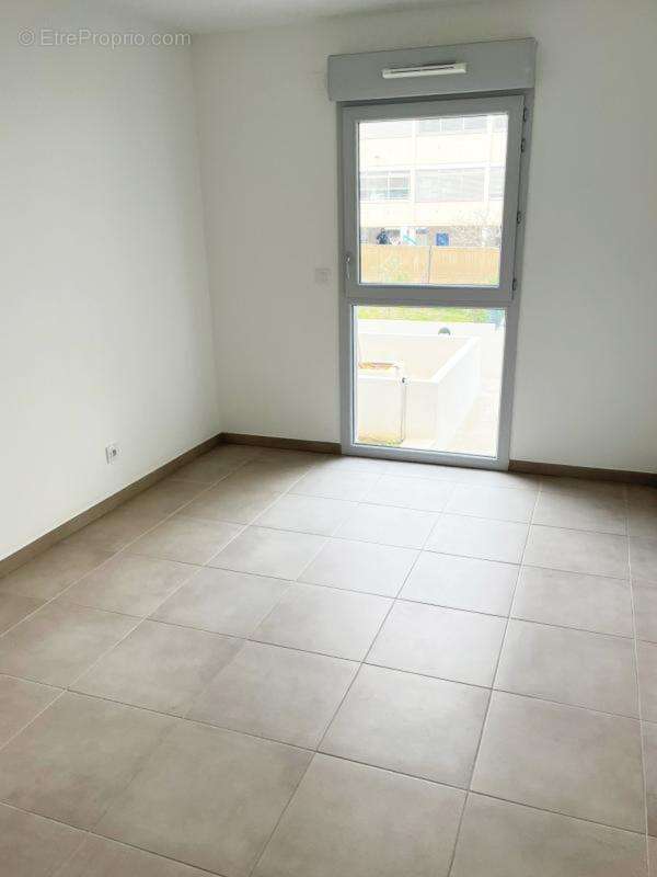 Appartement à SAINT-LAURENT-DU-VAR