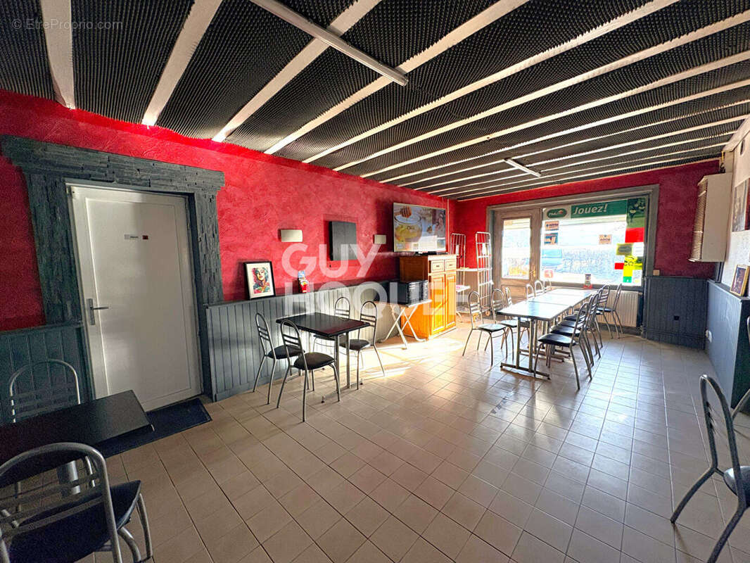 Appartement à PRECIEUX