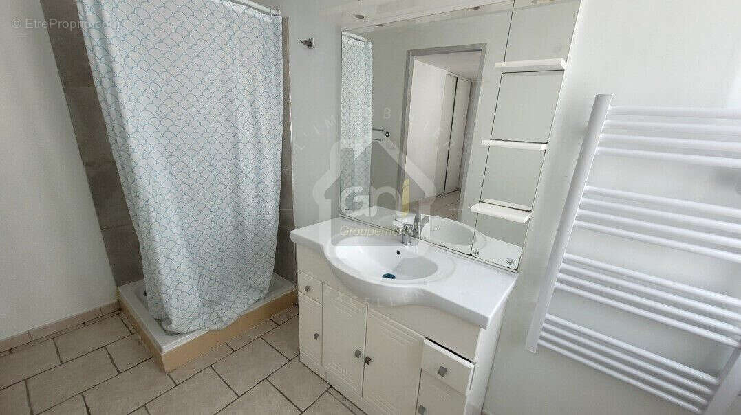 Appartement à GONFARON