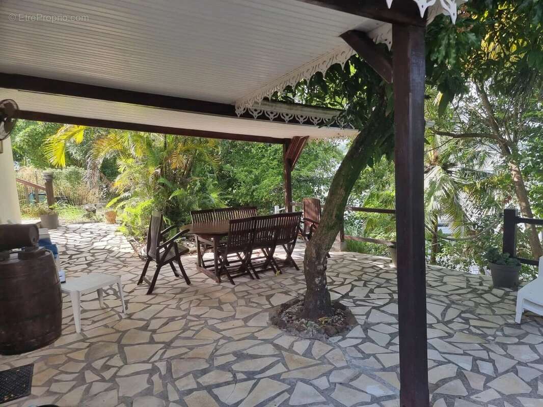 Maison à LES TROIS-ILETS