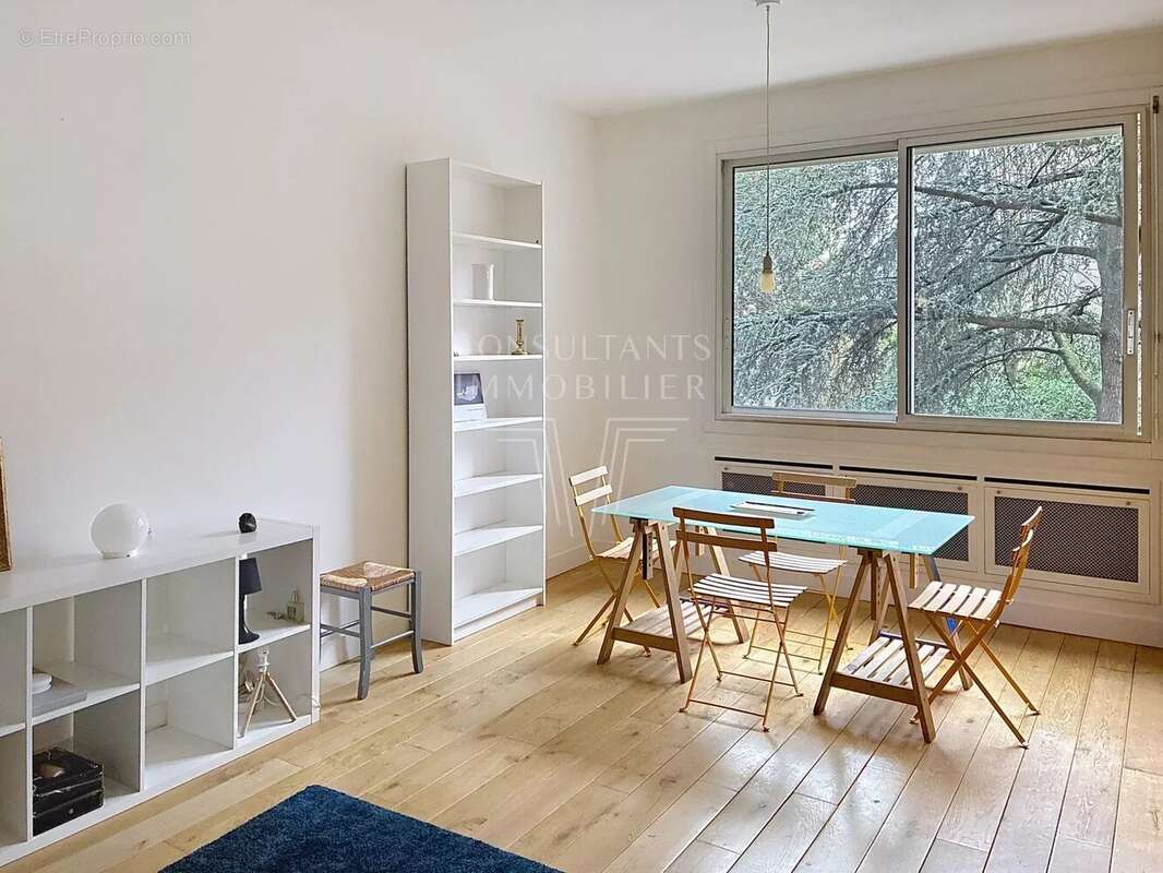 Appartement à NEUILLY-SUR-SEINE