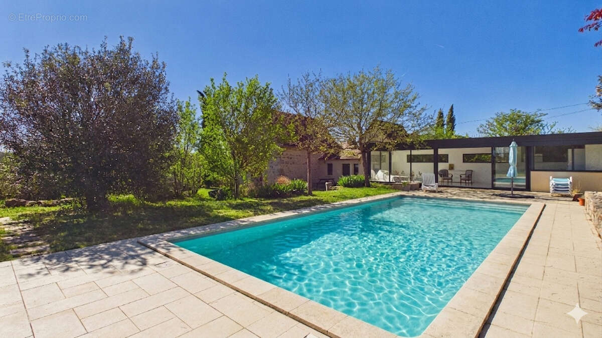 Maison de charme 6 pièces avec piscine, hameau paisible - photo 3