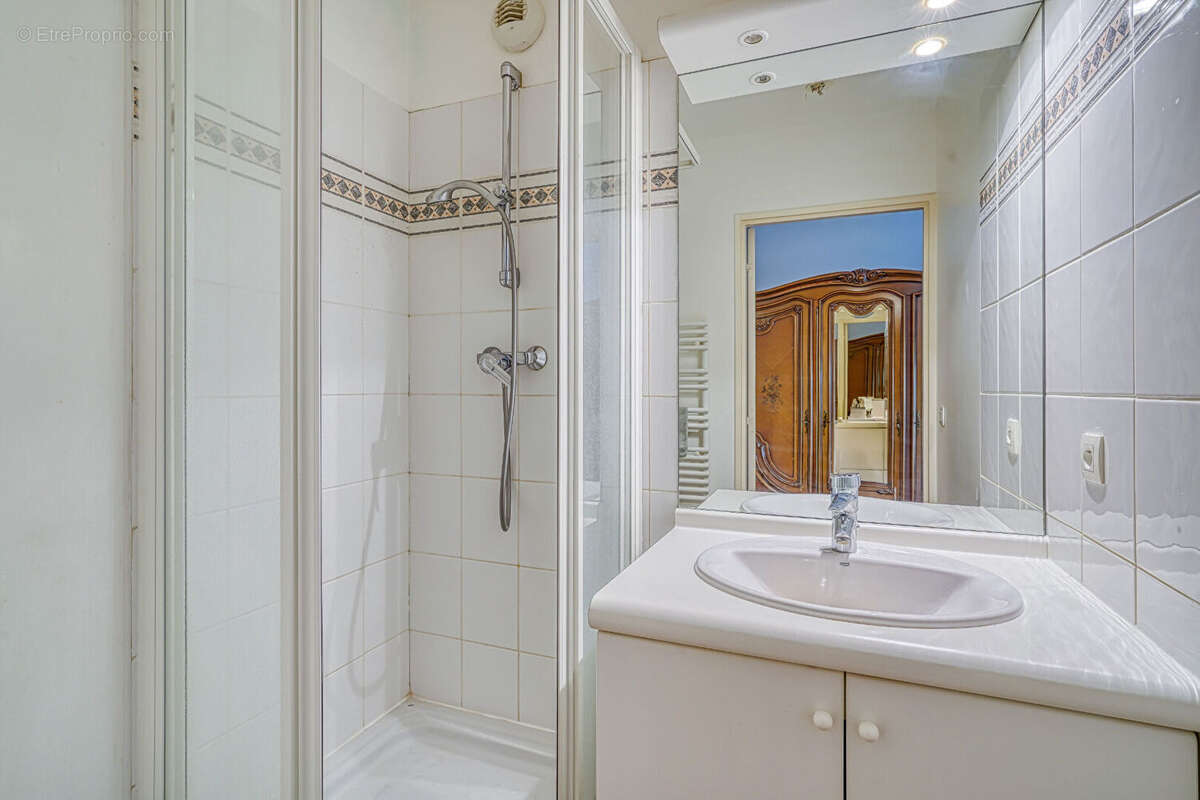 Appartement à LE PLESSIS-ROBINSON