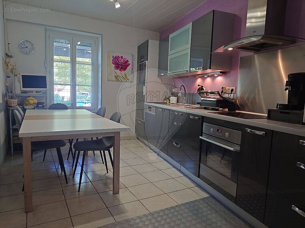 Maison à ISSY-L&#039;EVEQUE