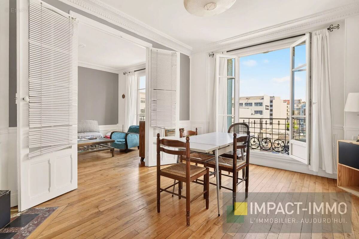 Appartement à COURBEVOIE