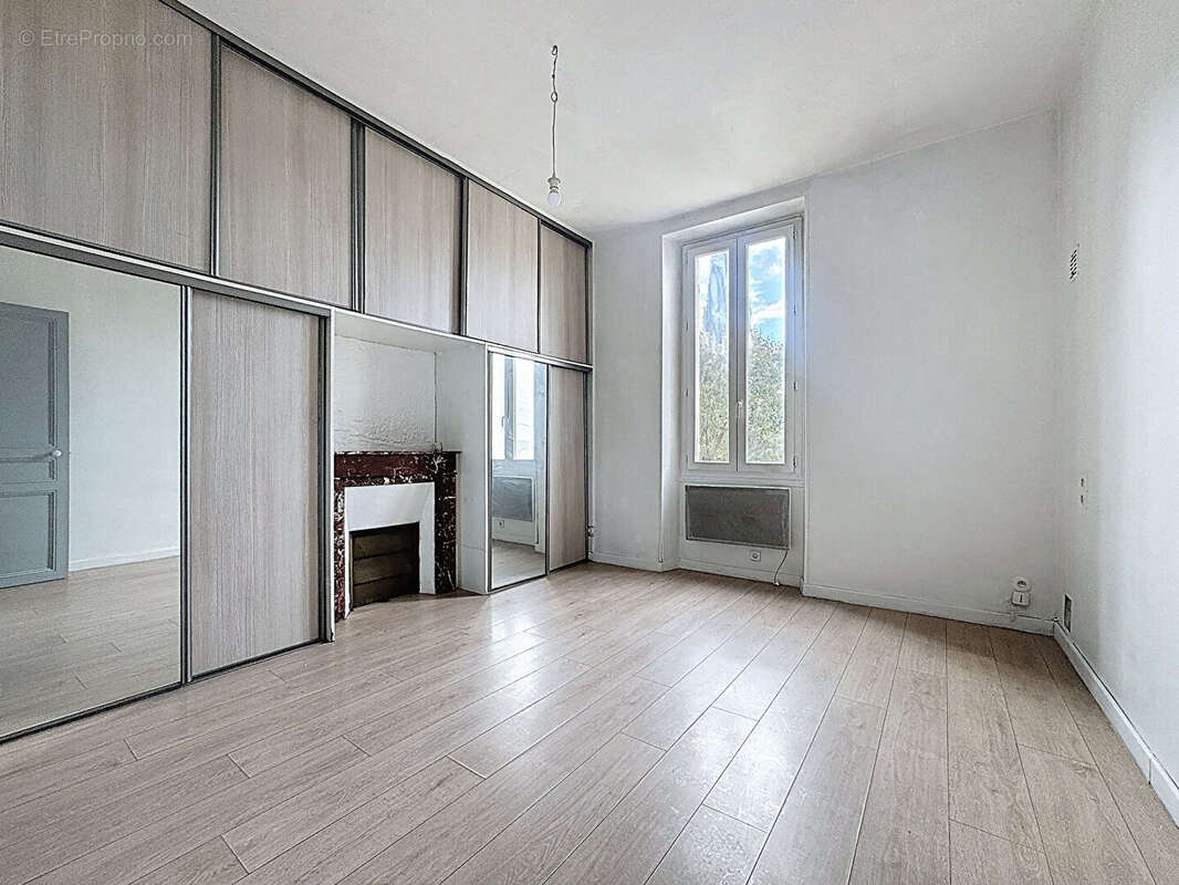 Appartement à MARSEILLE-12E