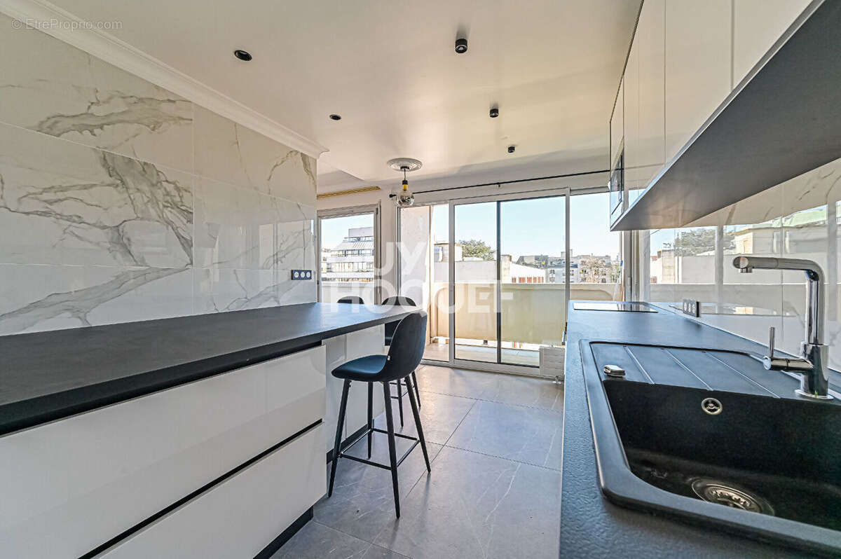 Appartement à PARIS-12E