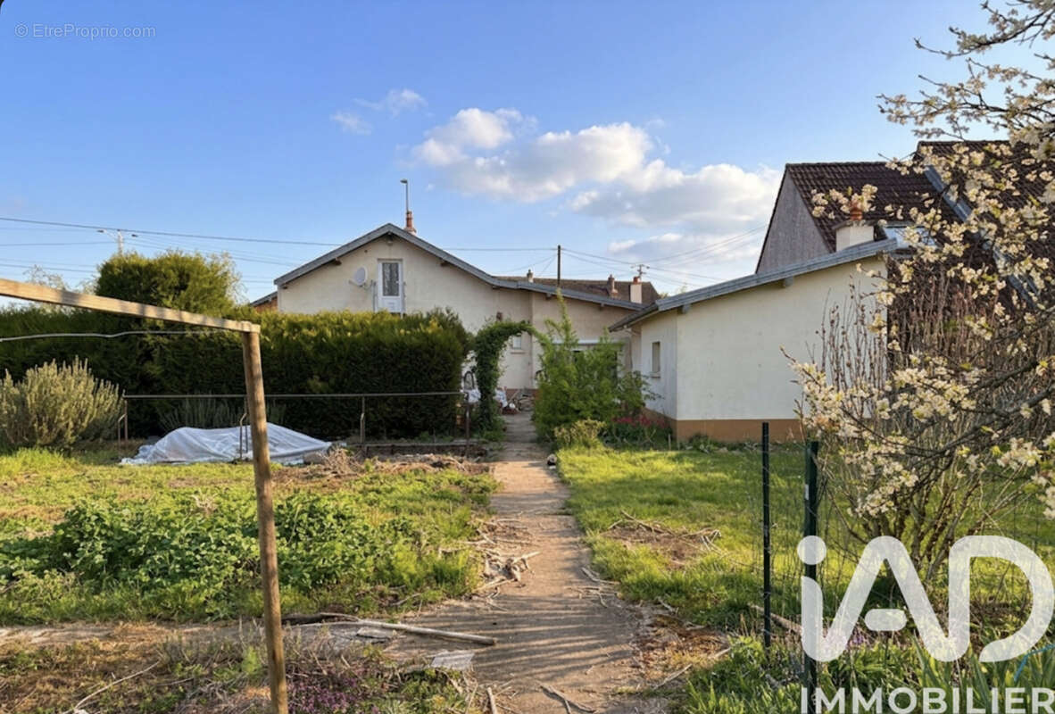 Photo 2 - Maison à GRAY