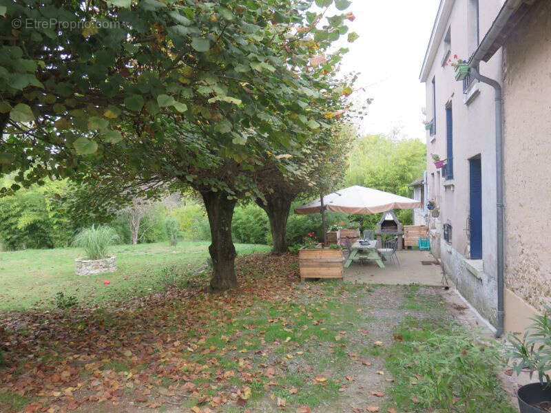 Maison à MEUSNES