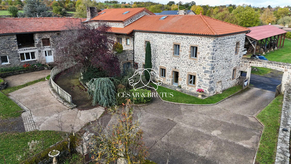 Maison à SANSSAC-L&#039;EGLISE