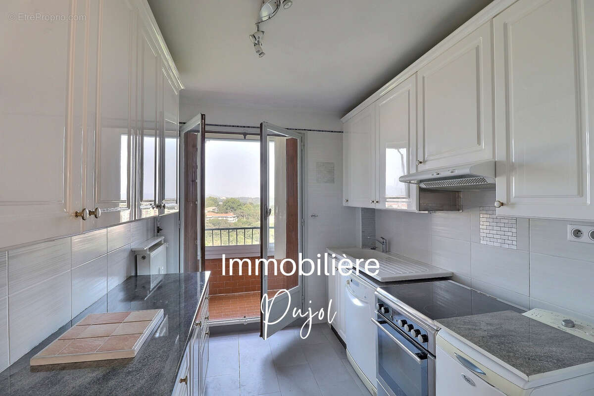 Appartement à MARSEILLE-12E