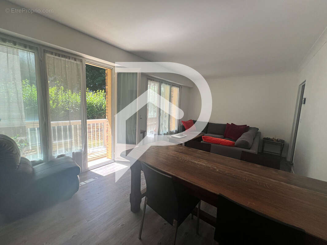 Appartement à ELANCOURT