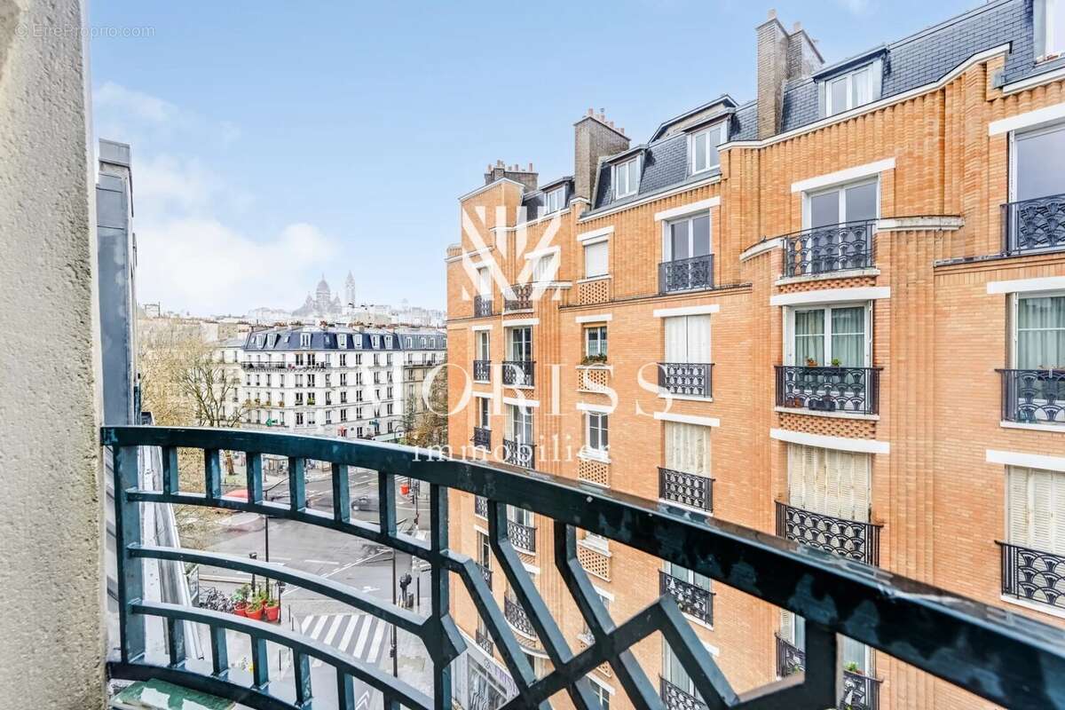 Appartement à PARIS-18E