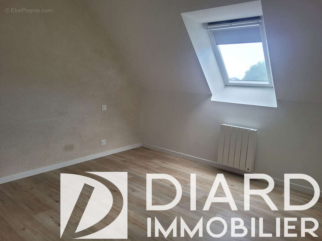 Appartement à DOMAGNE