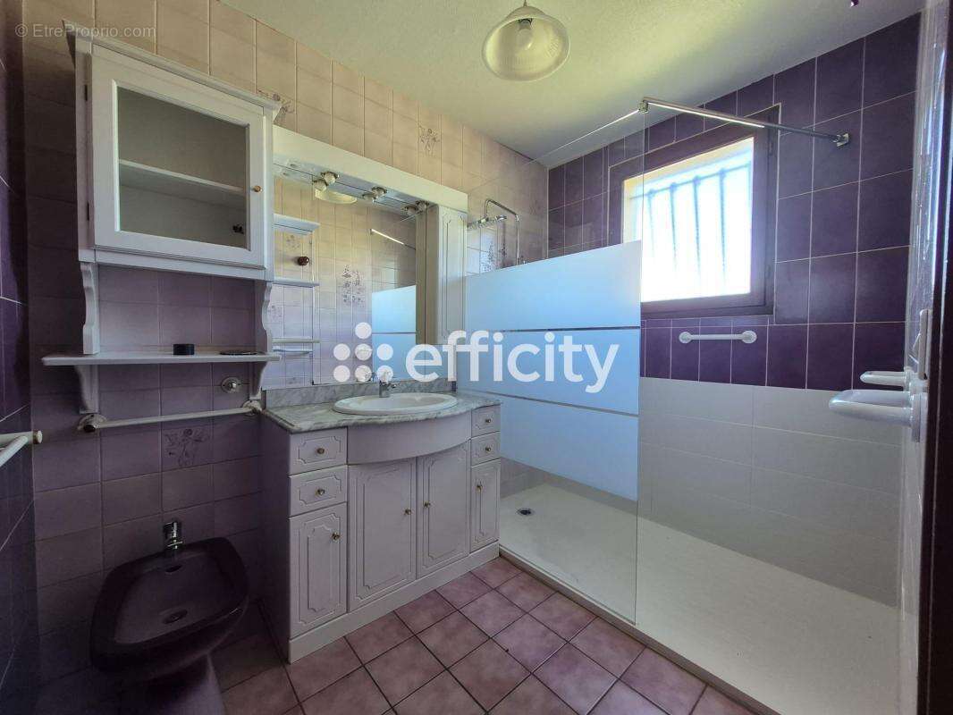 Maison 132 m² à Chabrac  - photo 5