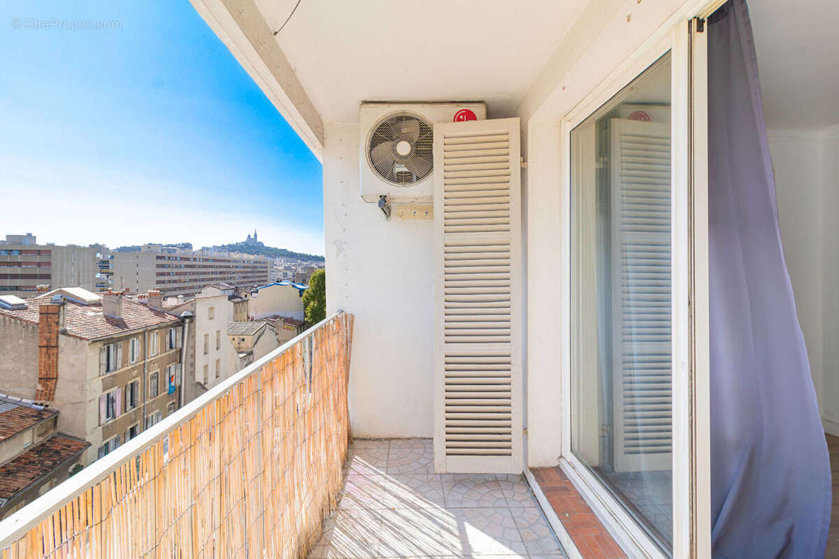 Appartement à MARSEILLE-6E