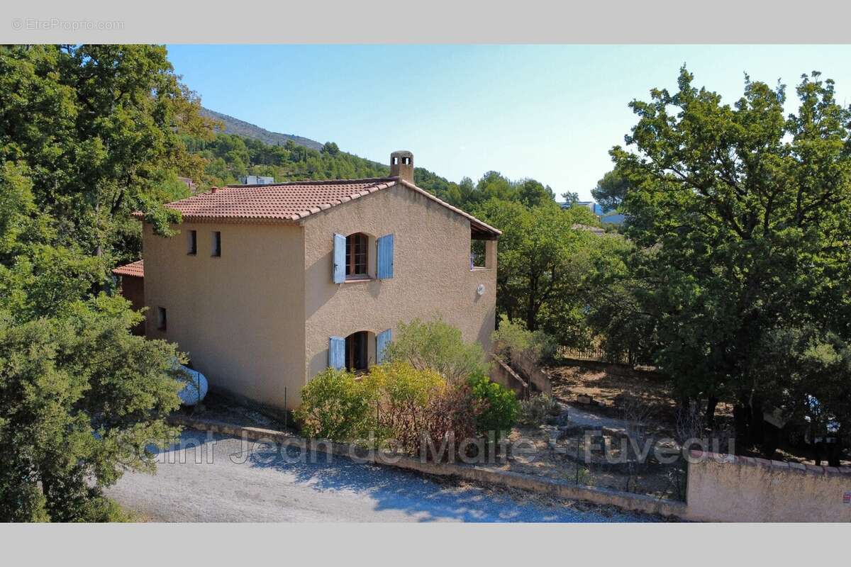 Maison à PUYLOUBIER