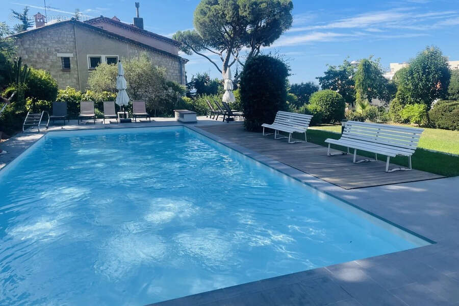 Nice - Mont Boron -  Appartement 2/3 pièces avec terrasse, vue mer et piscine - photo 9