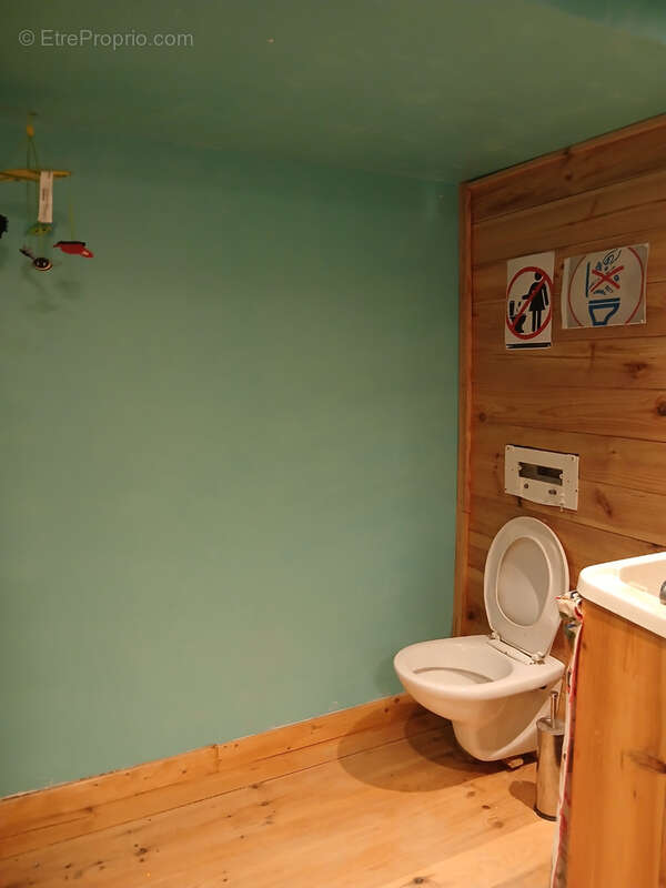 Autre à LA CHAMBRE