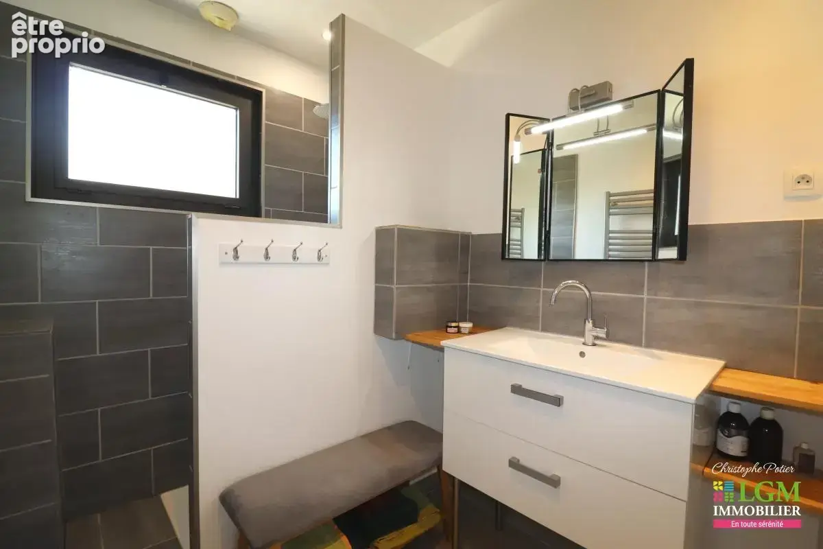 VALRÉAS (84) - Maison familiale lumineuse de 173 m² avec 4 chambres au fort potentiel d'aménagement - photo 14