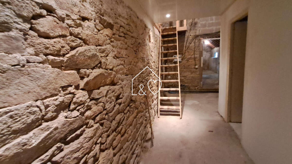 Maison à SAINT-LYPHARD