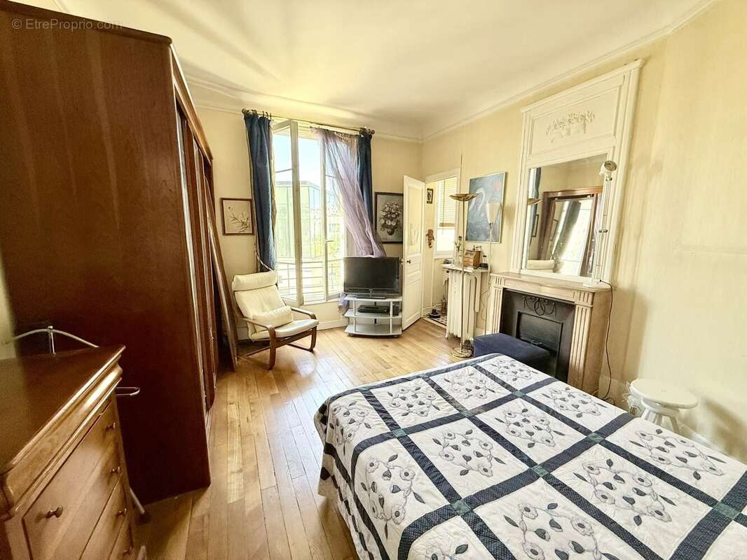 Appartement à PARIS-11E